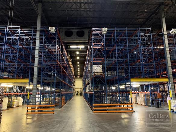 Up to 108,689 SF or Refrigerated Warehouse & Distribution Facility | For Sale or Lease: 10 Creek Brook Dr, Haverhill, MA 01832